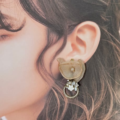 花びらシフォン×ビジュ－
