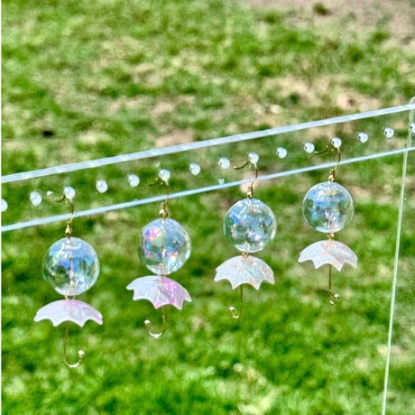 ゆれる傘とシャボン玉（ 満開桜・イエロー小花  ）