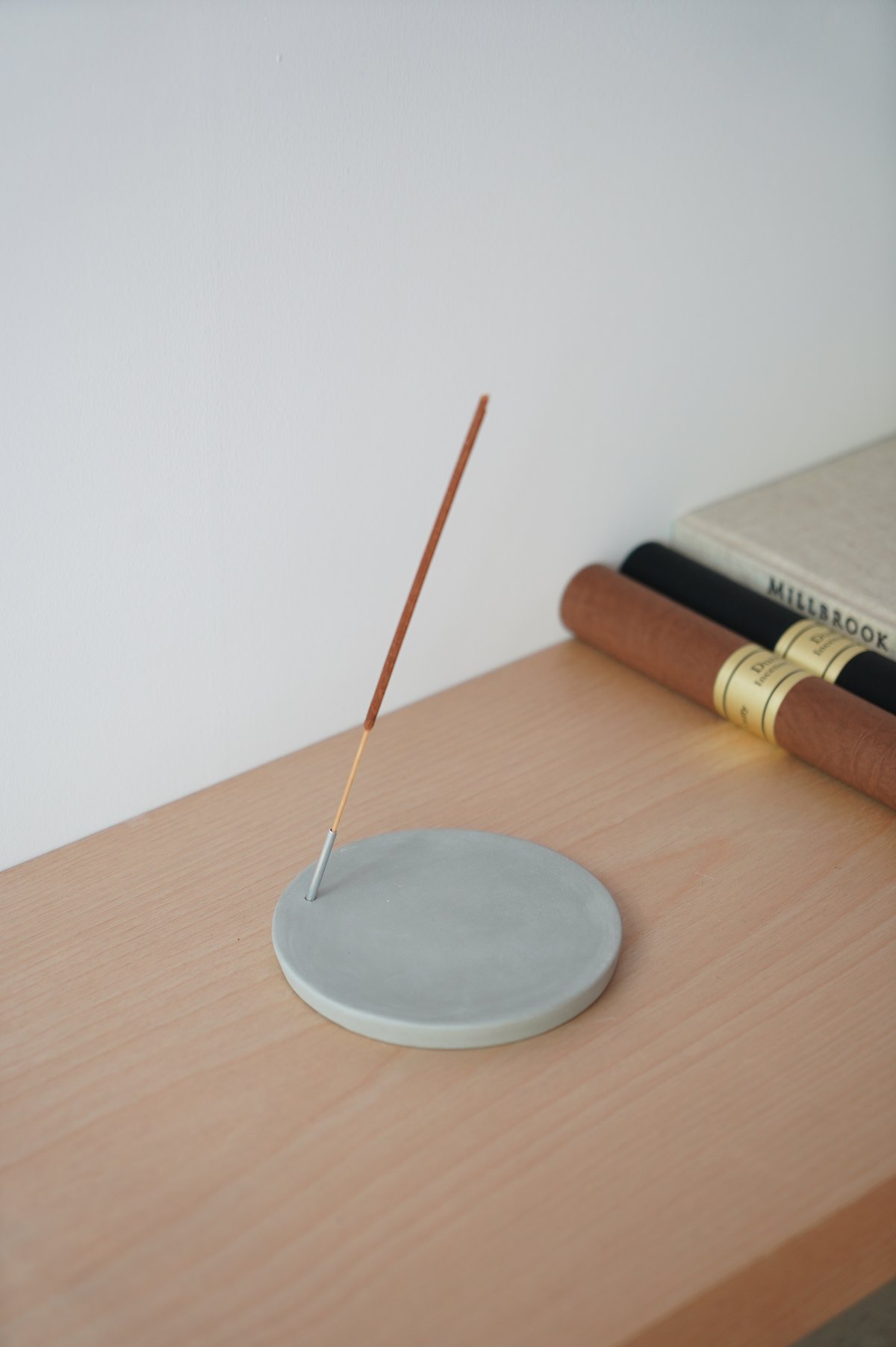 お香立て インセンスホルダー(皿形) コンクリート製 | concrete