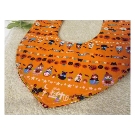 ハロウィンマトリョーシカオレンジ★バンダナ風ベビースタイ