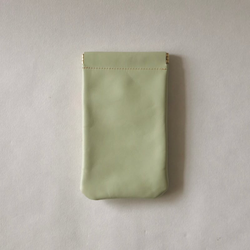 インド刺繍の本革ペンケース（ミントグリーン/グリーンリボンに