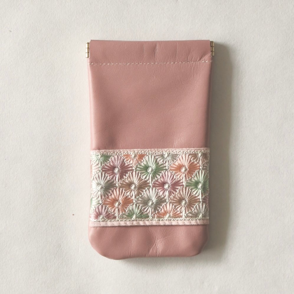 刺繍生地のメガネケース ハンドメイド ピンク 蝶々刺繍柄 M290 刺繍