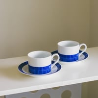 青い格子柄のカップ&ソーサー｜Noritake