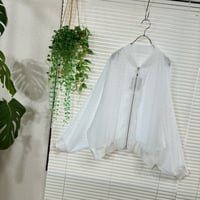 2606-0016】A'lmarl】白◇3Dプリーツ ボリューム袖ジップアップ税込8800