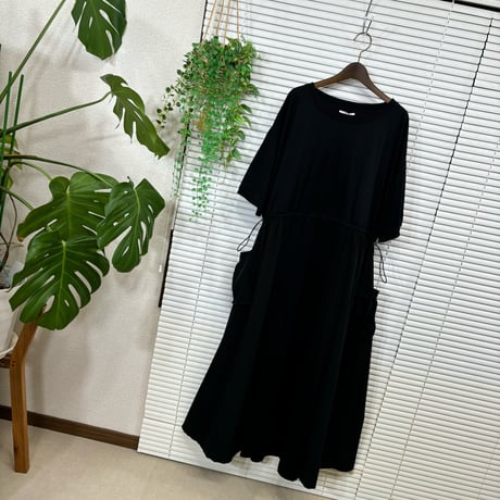 2606-1070】A'lmarl】黒◇接触冷感 異素材切替ワンピ税込7490