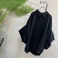 2606-1108】ブラック◇ボリューム袖 襟ありシャツ