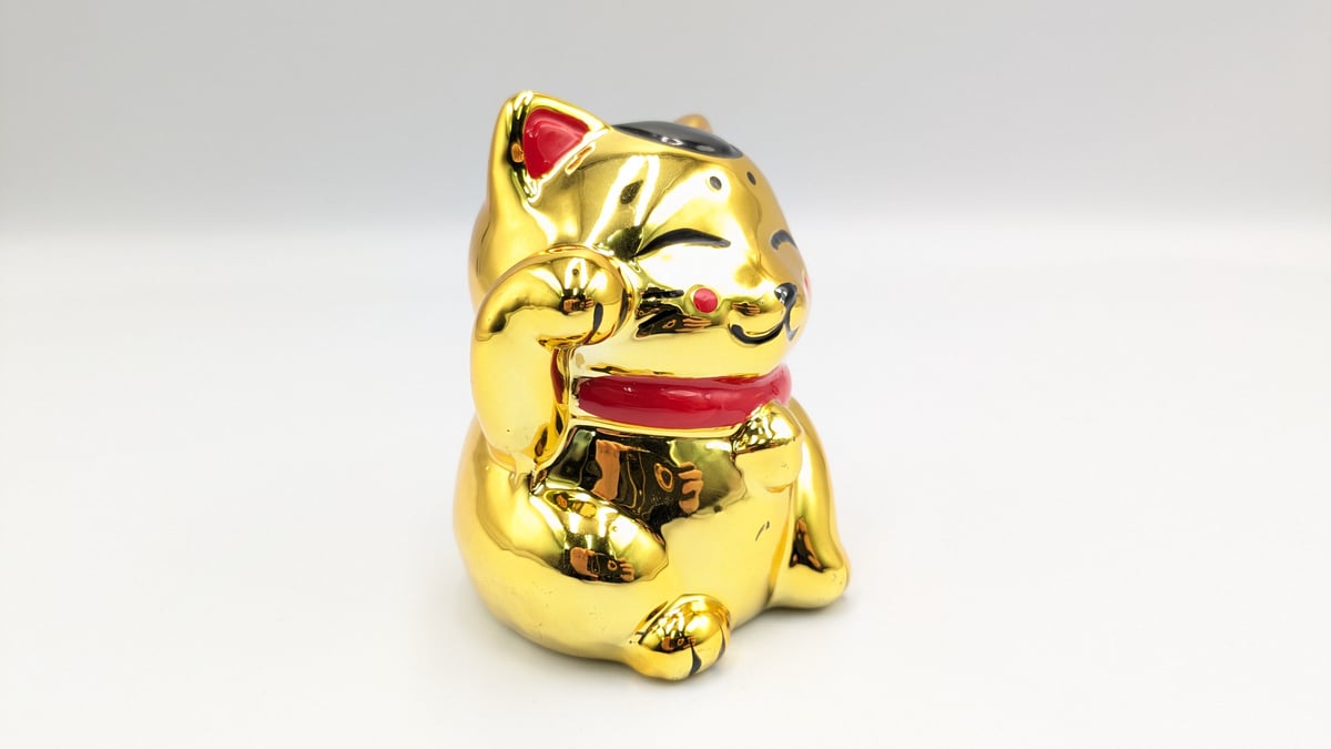 縁起物 招き猫 金色の招き猫 貯金箱 開運 金運 | よしつねの秘密基地