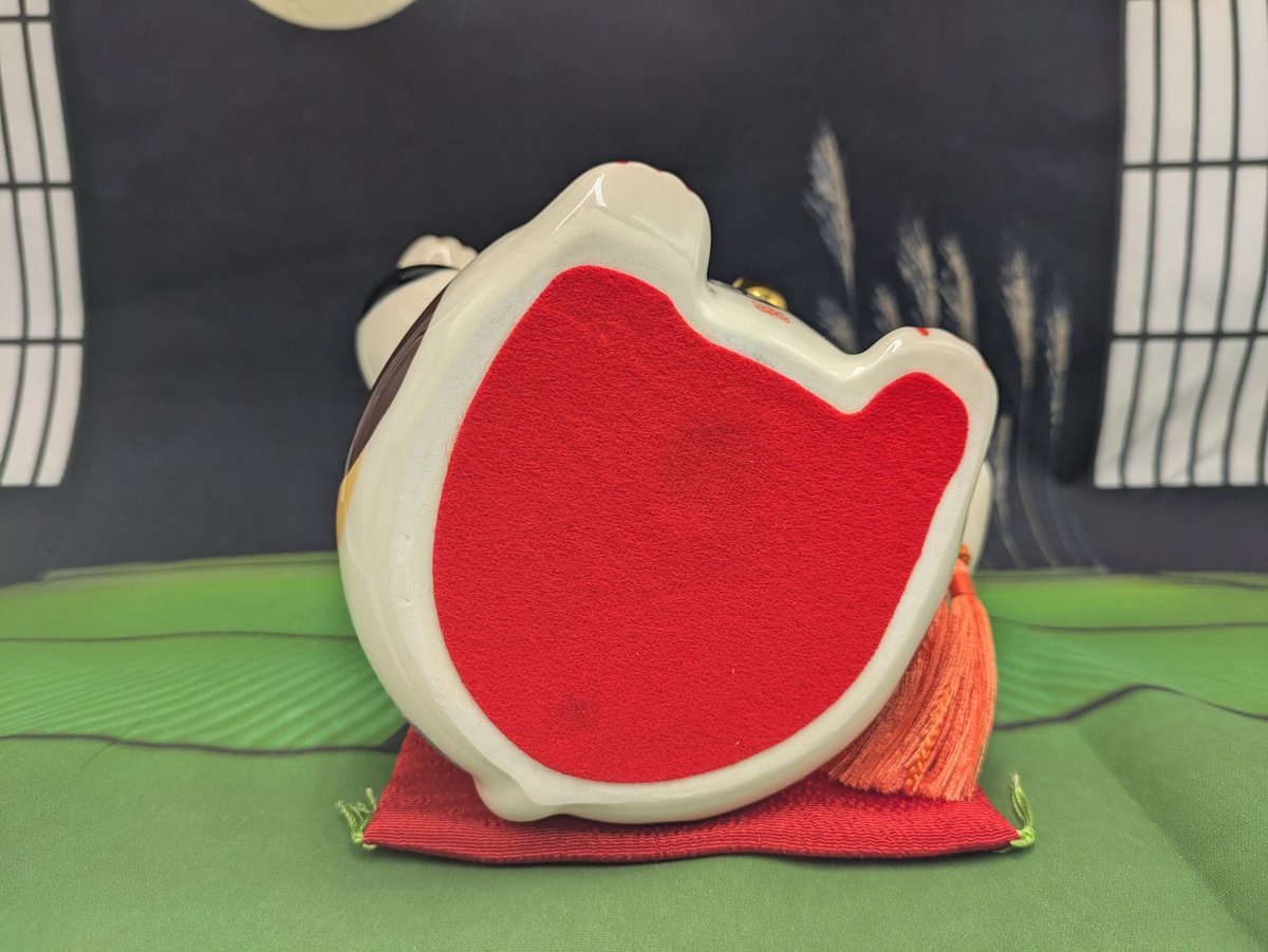 彩絵招福大開運招き猫 右手上げ ちりめん首輪付き 6号 薬師窯