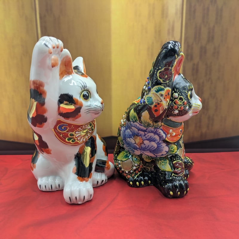 猫置物　三毛猫　招き猫　アンティーク 猫置物 招き猫 三毛猫 アンティーク 【公式通販】