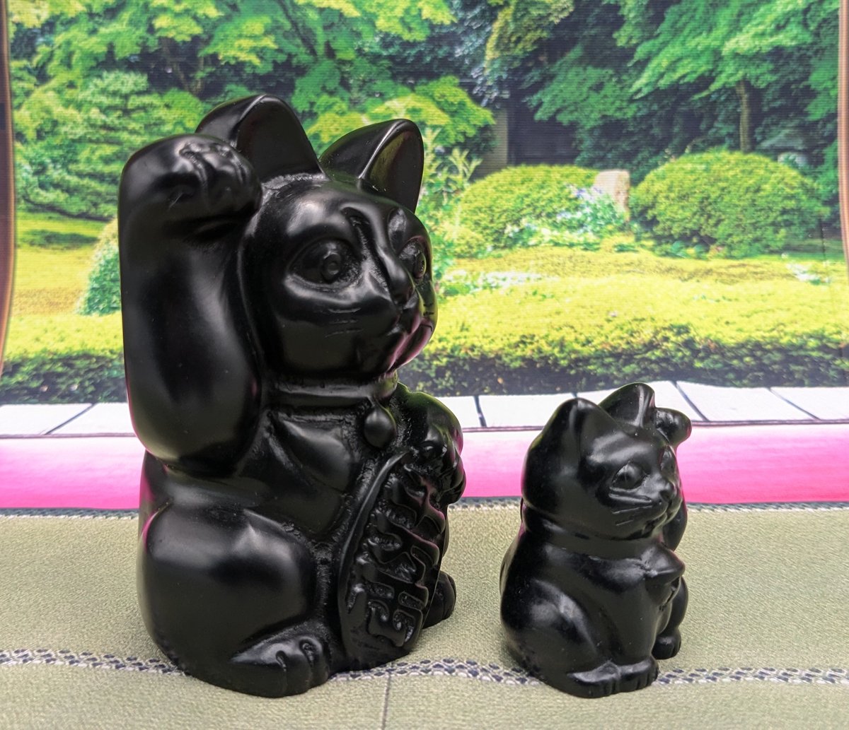 縁起物 招き猫 那智黒石 右手上げ 大 左手上げ 小 2種セット 手磨き