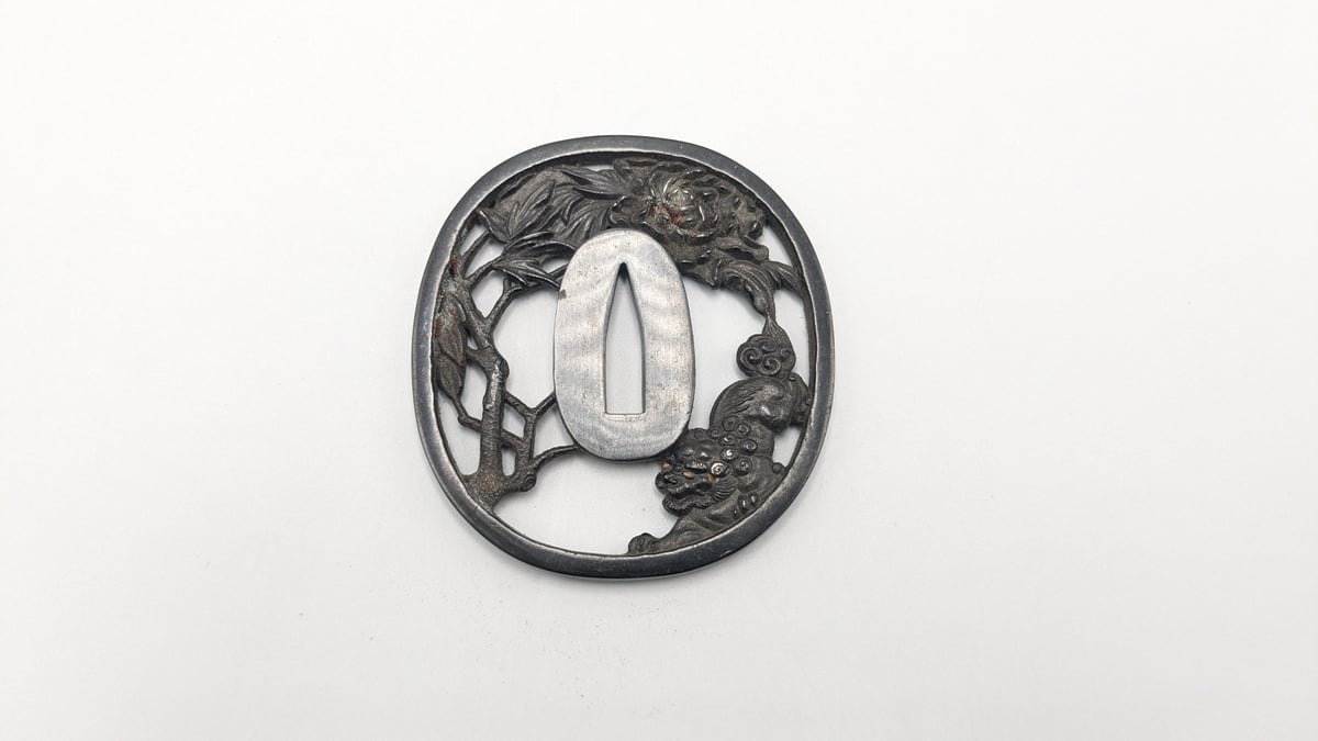 刀装具 鍔 牡丹獅子図 透かし彫り 時代物 飾鍔 直径約7cm 刀剣 パーツ