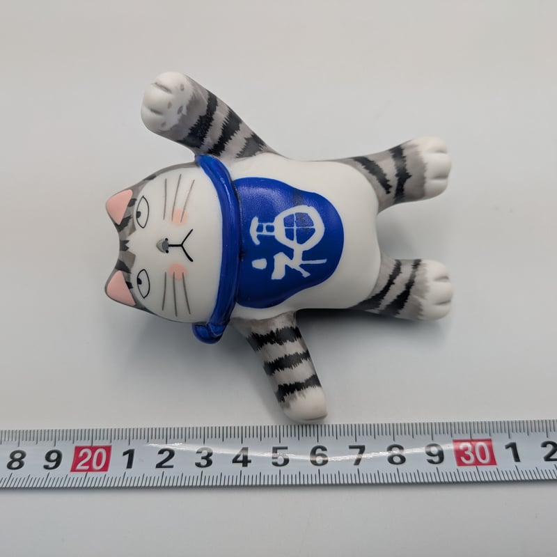 薬師窯 自立しないやんちゃ猫 サバとら 招き猫 サバトラ | よしつねの