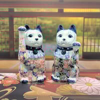 招き猫 陶器製 開運招福 染付 花文 縁起物 置物 インテリア オブジェ