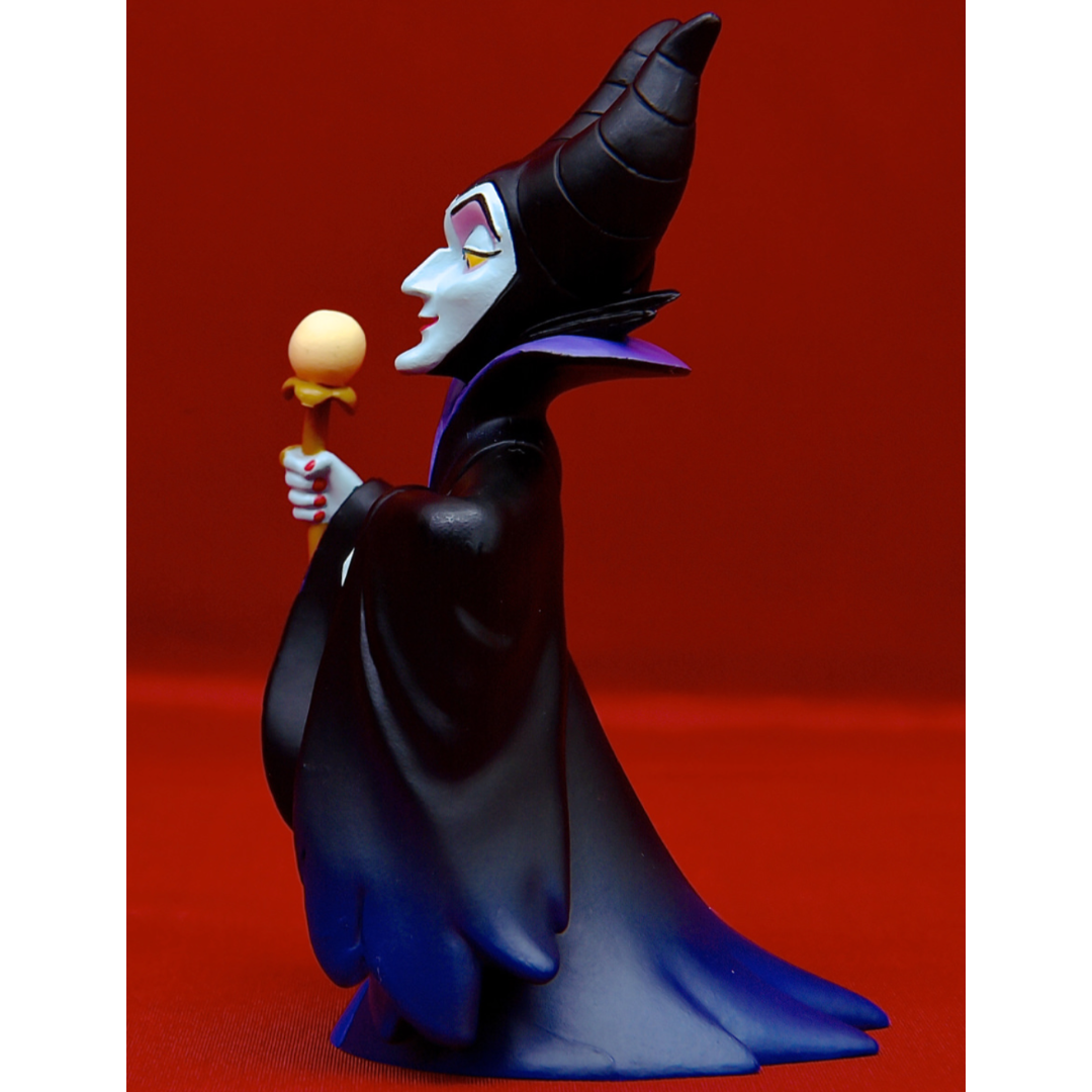 ディズニー キャラクターズ ワールドコレクタブルフィギュア