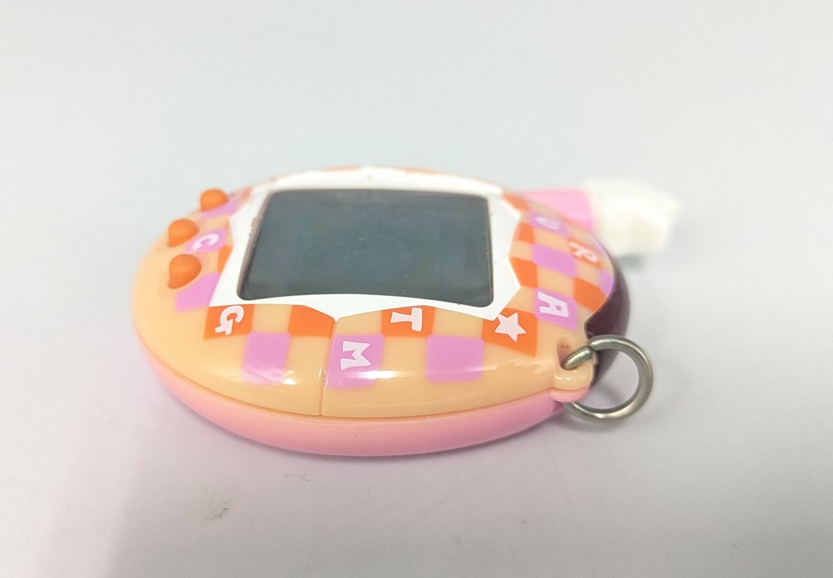 【動作確認済】たまごっちプラス　ウラまーく　ホワイト　SH19 Amazon.co.jp: ウラじんせーエンジョイ!たまごっちプラス ウラみゅーじ