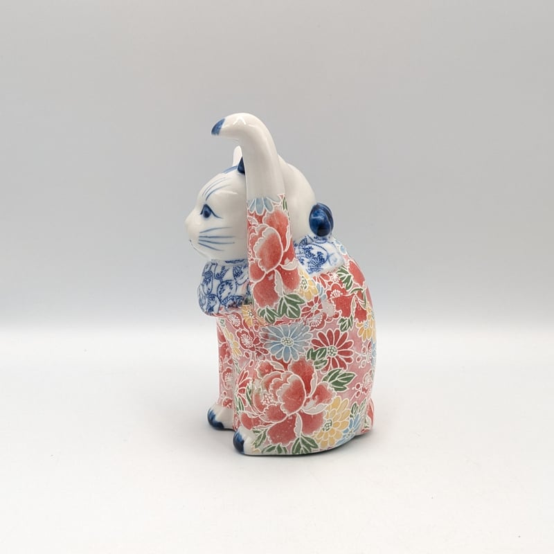 縁起物 招き猫 置物 陶器 華やか 花柄 唐草 染付 左手上げ 千客万来 魔