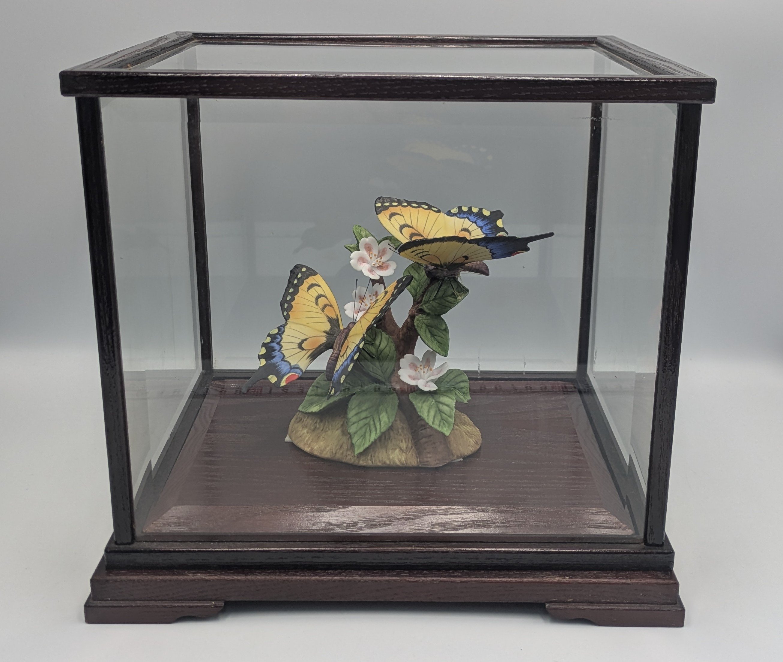 Ceramic Art Collection DAITO製 陶器製 蝶の置物 オブジェ アゲハ