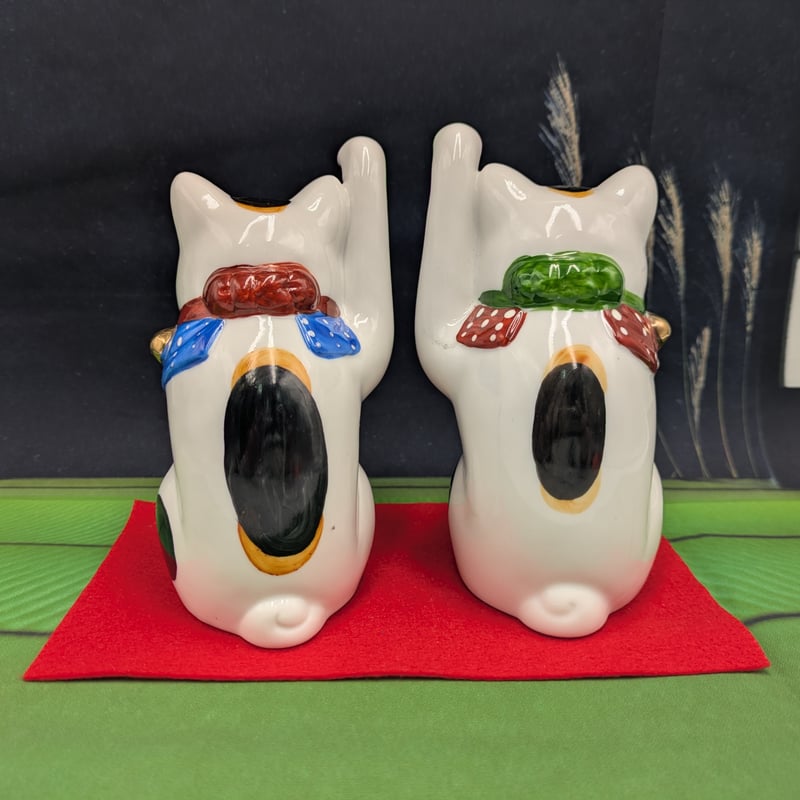 招き猫 瀬戸焼 瀬戸物 手長 右挙げ 左挙げ 2種セット 一対 赤青 13cm