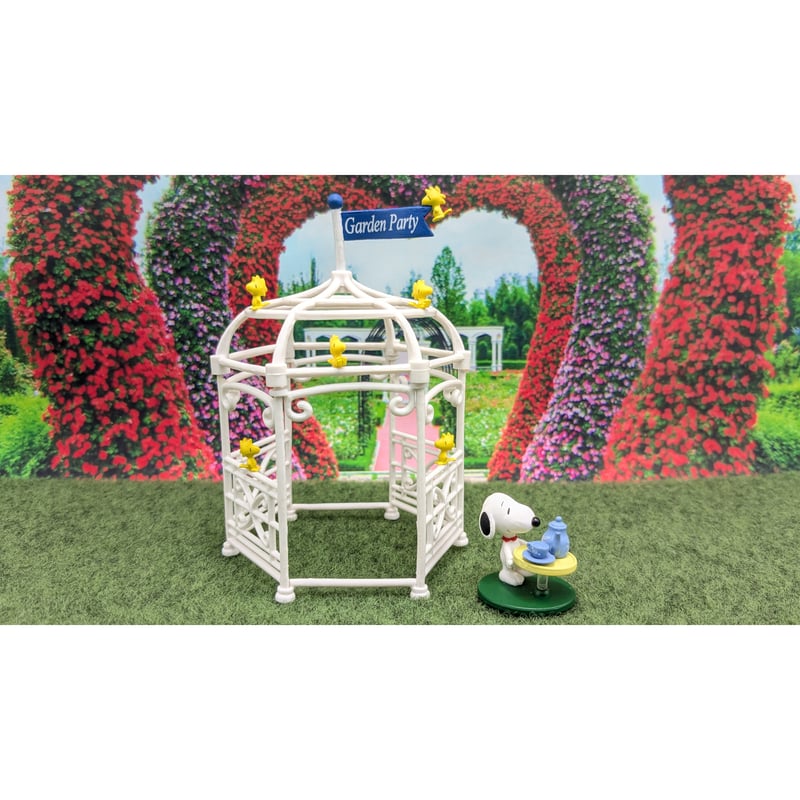 PEANUTS スヌーピー ミニチュア フィギュア スヌーピーの世界 GAZEBO