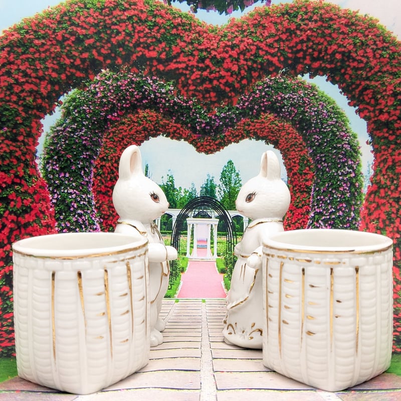 イギリス製　ヴィンテージ　陶器　うさぎ　小物入　アンティーク　ホーロー　缶 ヴィンテージ 人形 陶器 うさぎ アンティーク インテリア 2種セット