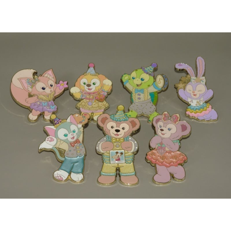ディズニー 100周年記念 ピンバッジ ミッキー プーさん 　8点セット ミッキー＆ダッフィーフレンズ ピンバッジ 全種セット ダッフィー