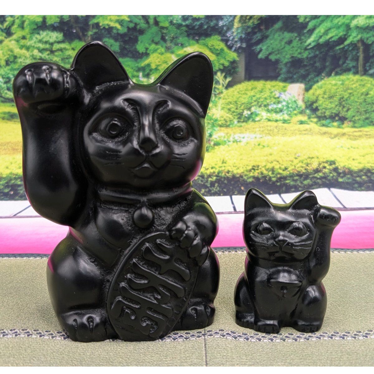 那智黒達磨 置物 縁起物 縁起物 招き猫 那智黒石 右手上げ 大 左手上げ 小 2種セット 手磨き