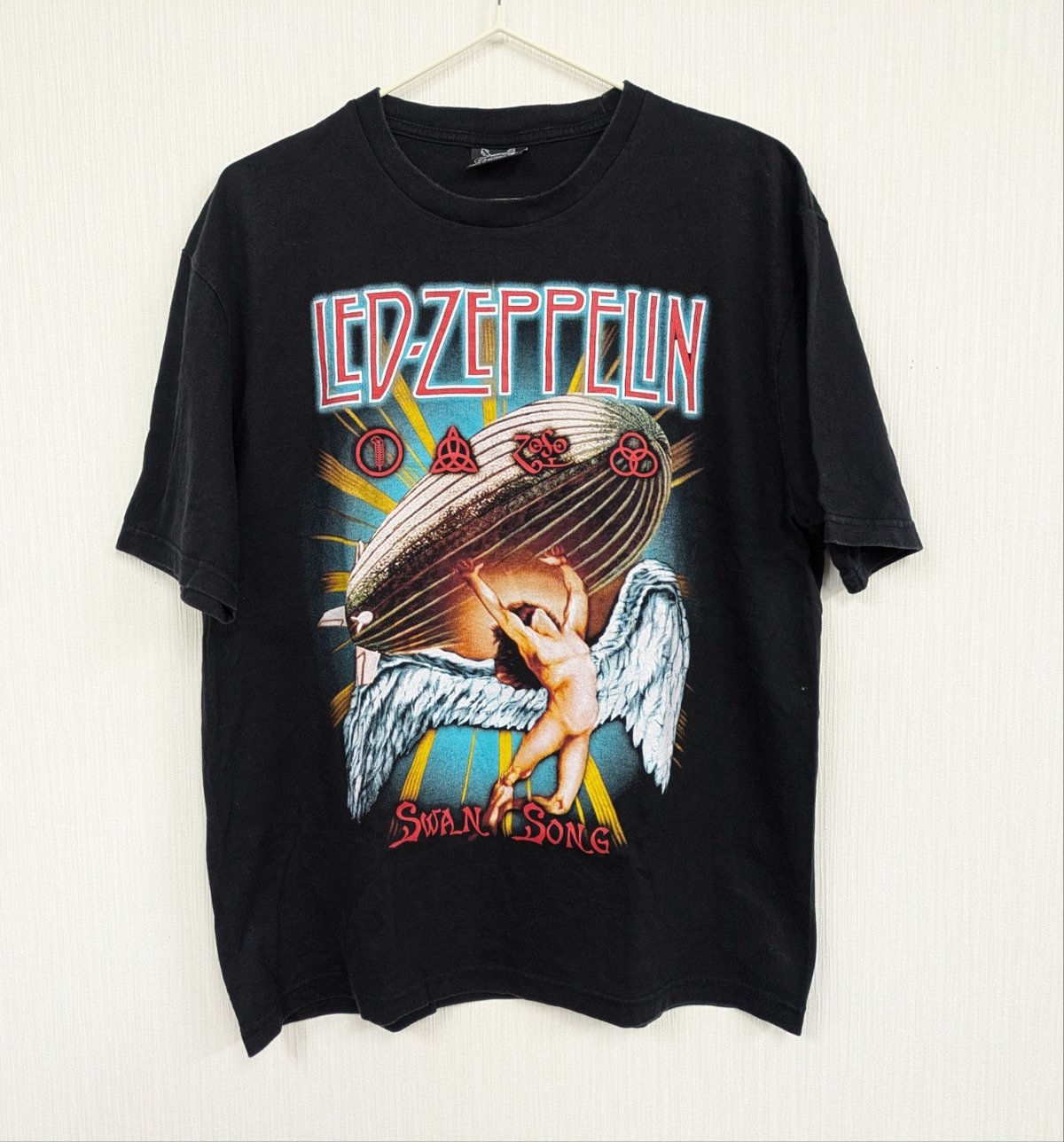 新品未着用【レッド・ツェッペリン】Tシャツ① Sサイズ Led Zeppelin レッド・ツェッペリン Tシャツ 飛行船