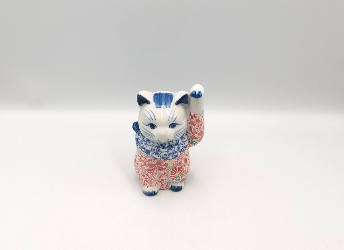 縁起物 招き猫 置物 陶器 華やか 花柄 唐草 染付 左手上げ 千客万来 魔