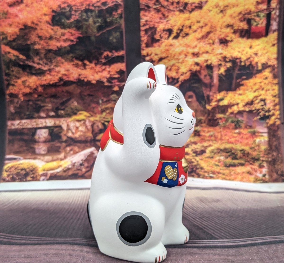 招き猫 縁起物 福づくし招き猫 右手上げ 白 小 置物 | よしつねの秘密基地