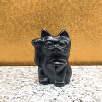 縁起物 招き猫 那智黒石 右手上げ 小 手磨き工芸品 | よしつねの秘密基地