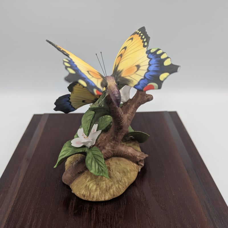 Ceramic Art Collection DAITO製 陶器製 蝶の置物 オブジェ アゲハ