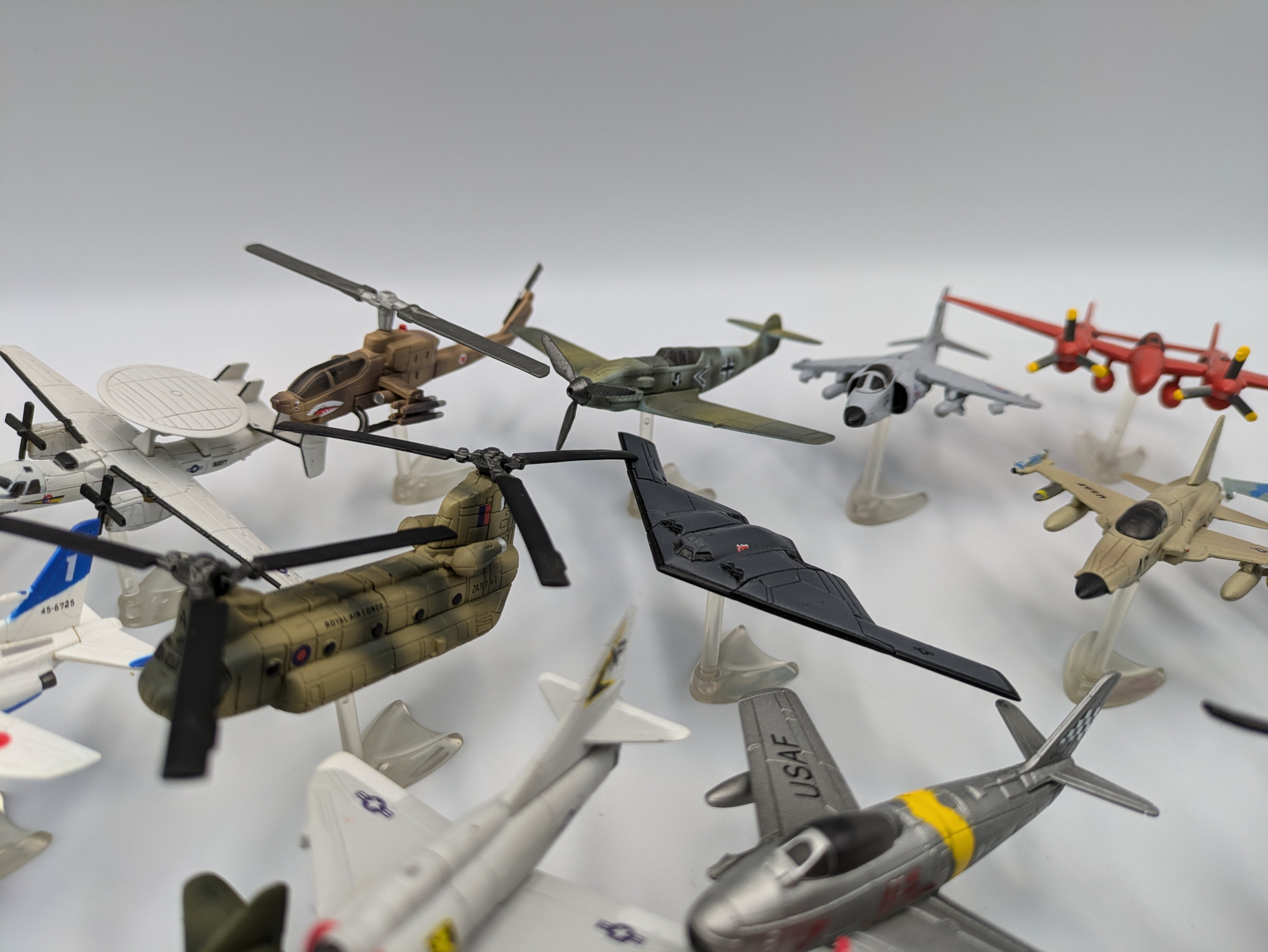 チョコエッグ世界の戦闘機シリーズ　第２弾　コレクションボックス original