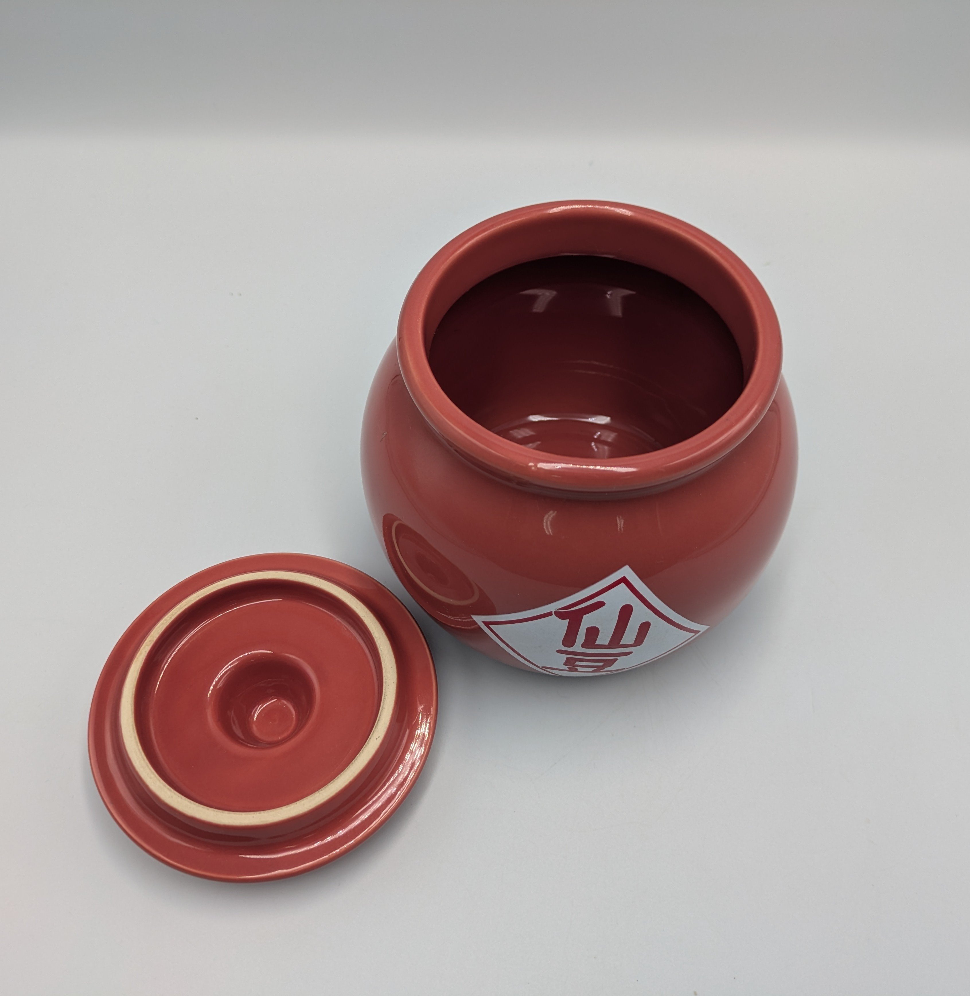赤いドラゴン彫刻の陶器壺 original