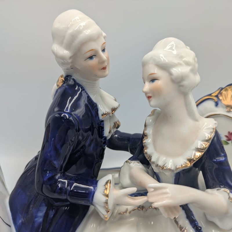 【 美品 】高40㎝ ロココ調 陶器製 「ラッパを吹く天使像」 フィギュリン 美品 】高40㎝ ロココ調 陶器製 「ラッパを吹く天使像