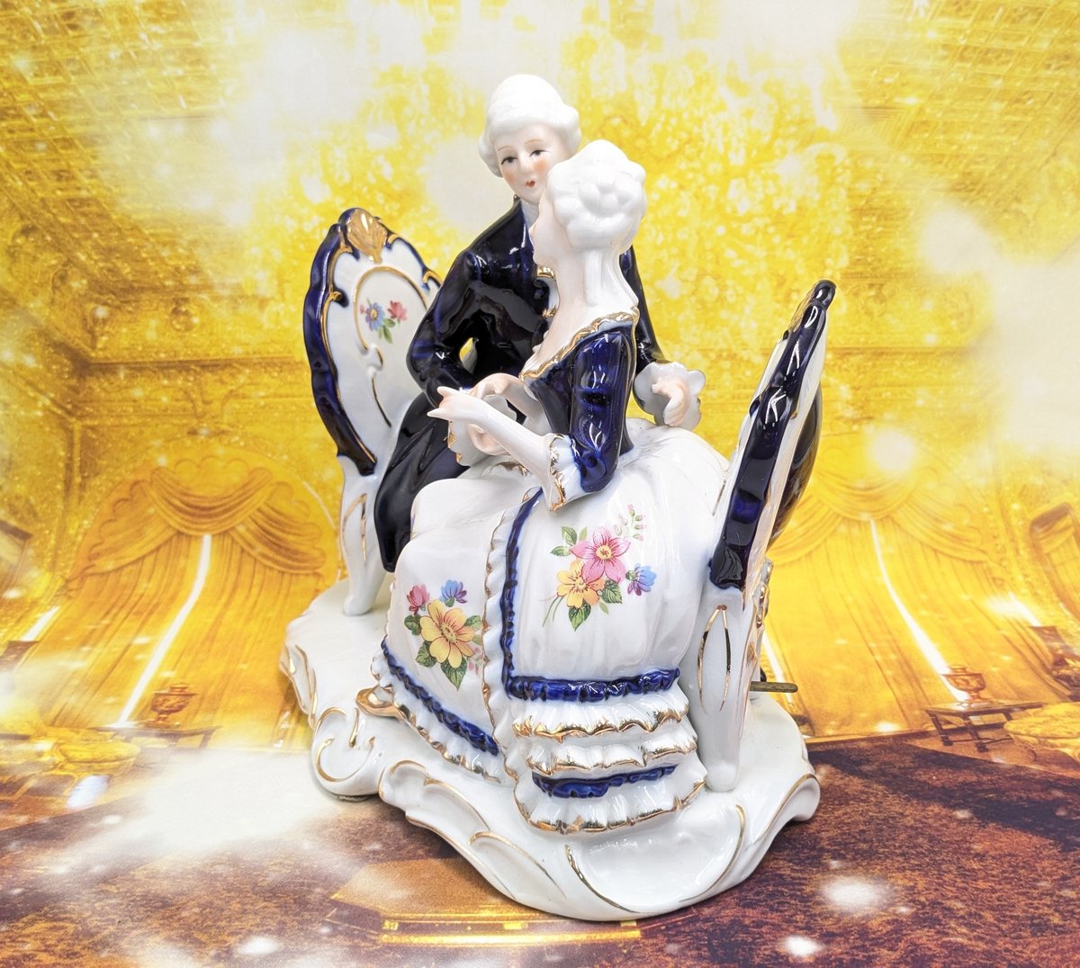 加藤工芸 置物 フィギュリン 陶器製人形 オルゴール ウインナーワルツ