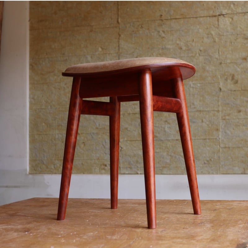 スツール「Vera」 ブビンガxクードゥー（ノイックスカラー