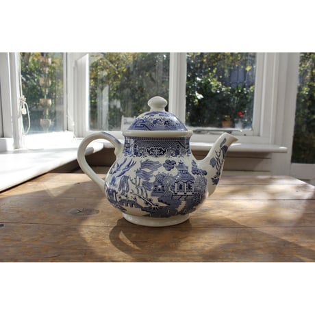Churchill Tea Pot 056