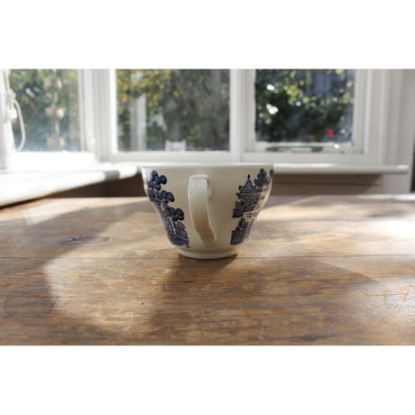 Churchill Cup & Saucer 055