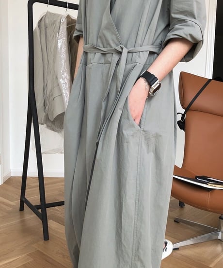v-neck volume all-in-one 　FL2403