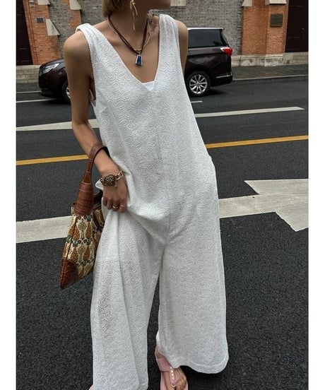 sleeveless embroidery jumpsuit　FL2384