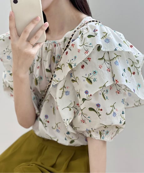 ruffle puff sleeve floral blouse　FL3382