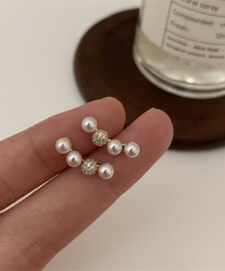 lined bijou pearls piercing　FL2181