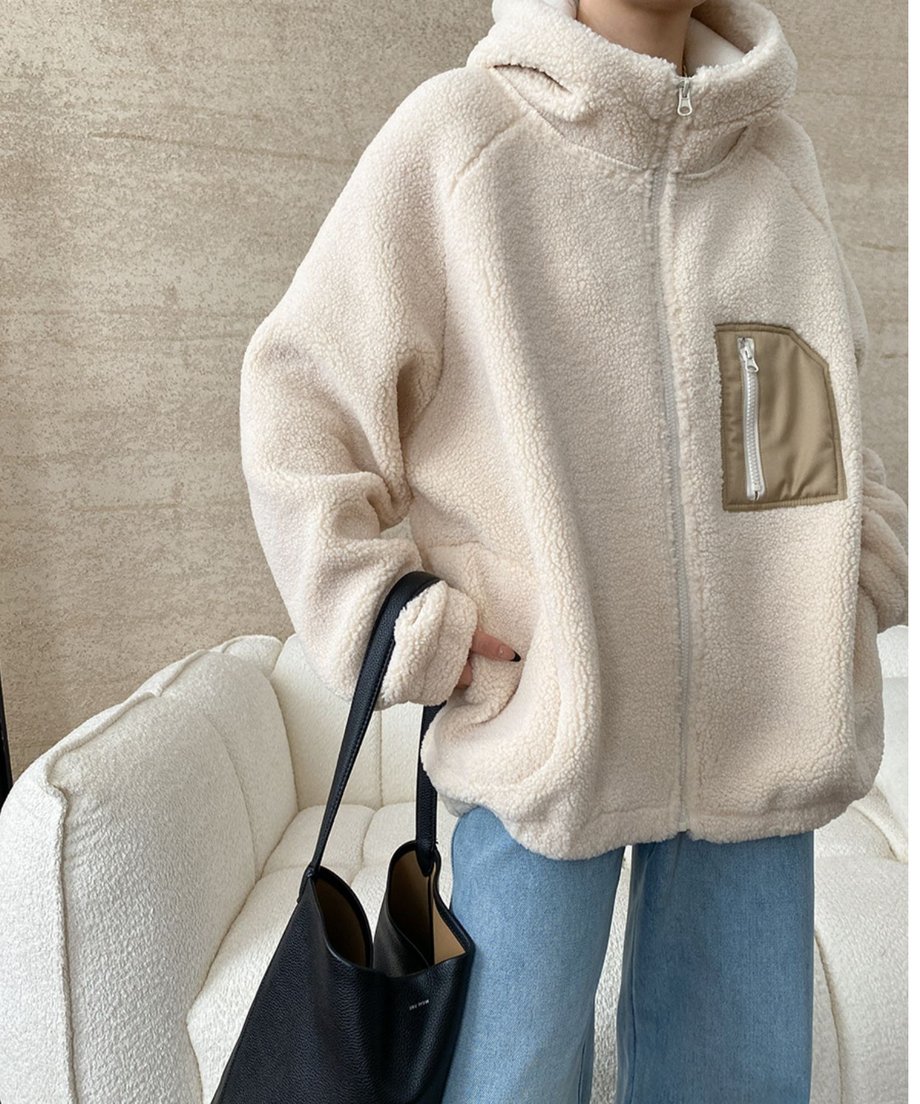 676d071ae7d7220233091b82