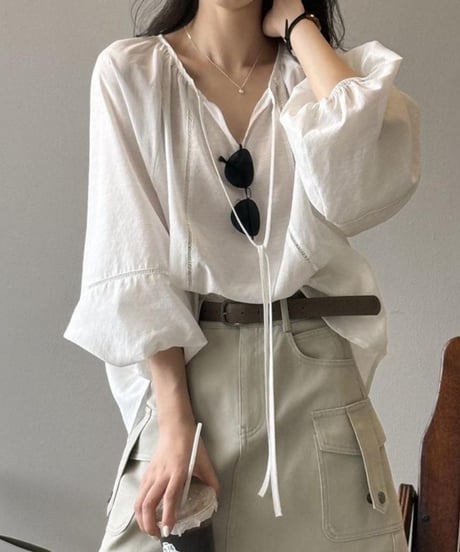 lantern sleeve v-neck relaxed blouse　FL3447