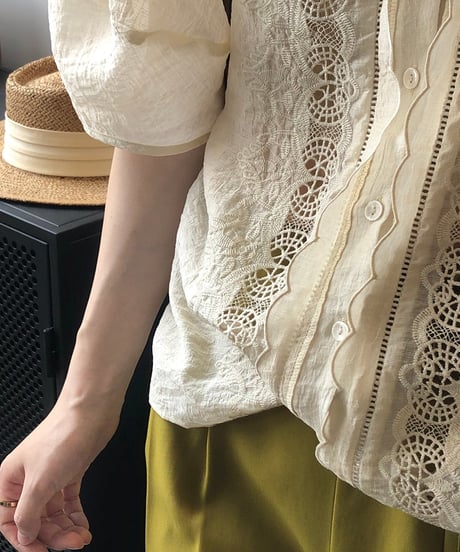 embroidery lace v-neck shirt　FL2164