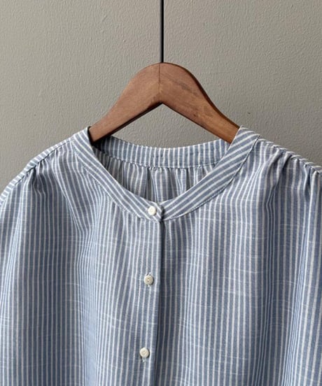 collarless blue striped shirt　FL3355