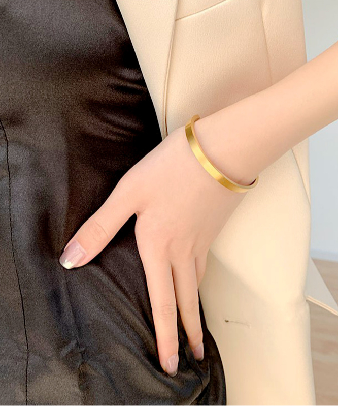 minimal metal bangle bracelet FL3599 | Flosa