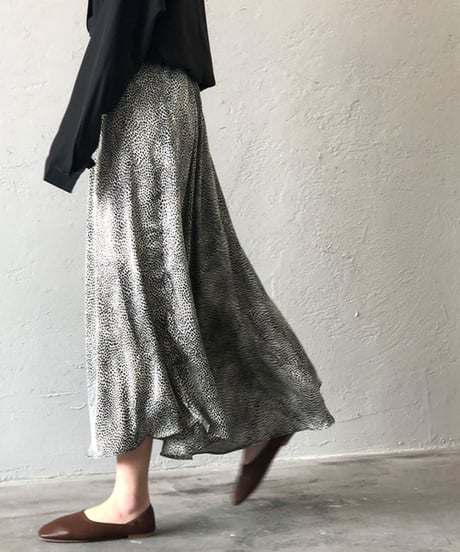 back tail long skirt　FL2709