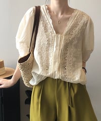 embroidery lace v-neck shirt　FL2164