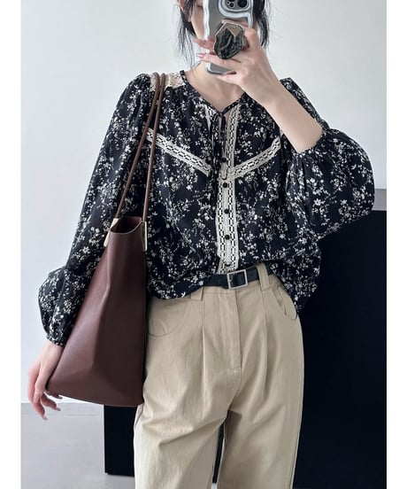 petite floral lace blouse　FL2188